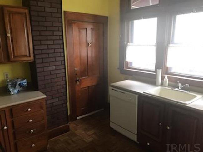 710 West Jackson Street Muncie, IN 47305 - Photo 3 of 13