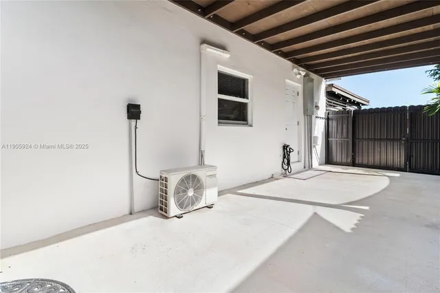 $1,300 | Meadow Wood Manor, Homestead, FL 33032