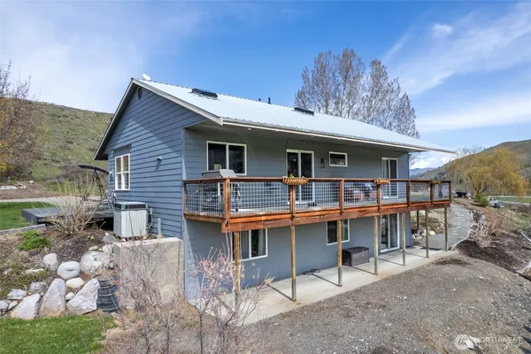 $724,000 | 2081 Highway 153, Carlton, WA 98814