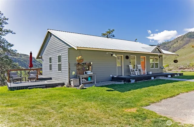 $749,000 | 2081 Highway 153, Carlton, WA 98814
