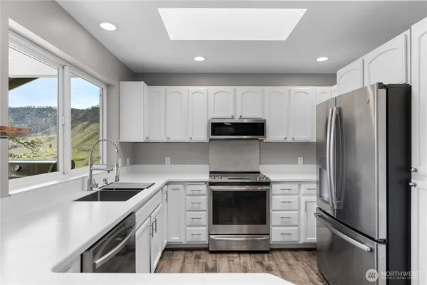 $724,000 | 2081 Highway 153, Carlton, WA 98814
