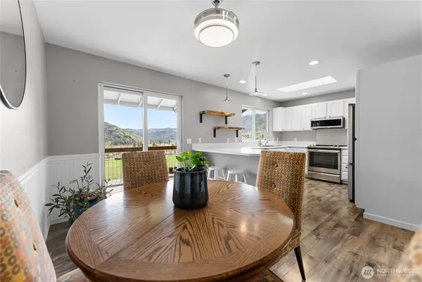 $724,000 | 2081 Highway 153, Carlton, WA 98814