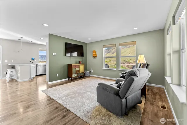 $749,000 | 2081 Highway 153, Carlton, WA 98814