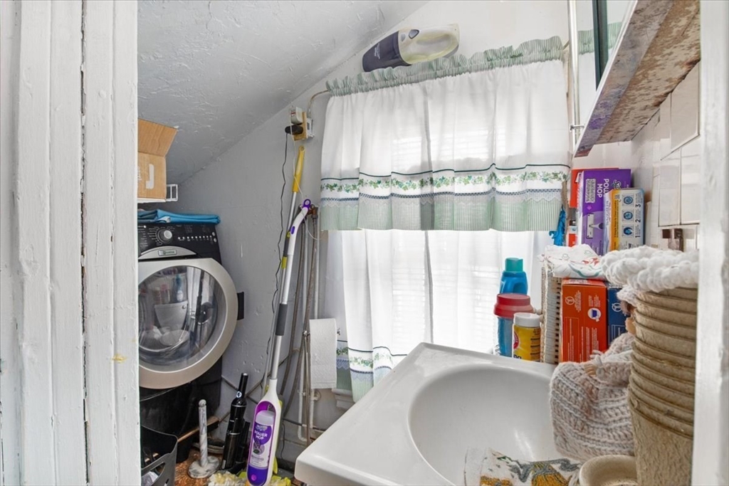 25 Riverside Square Boston, MA 02136 - Photo 18 of 42