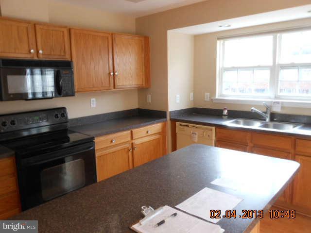 9205 McCarty Road Lorton, VA 22079 - Photo 2 of 8 Kitchen