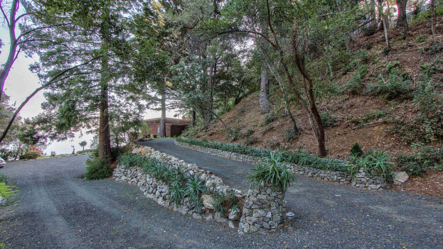51410 Partington Ridge Road Big Sur, CA 93920 - Photo 42 of 45 a pathway of a yard