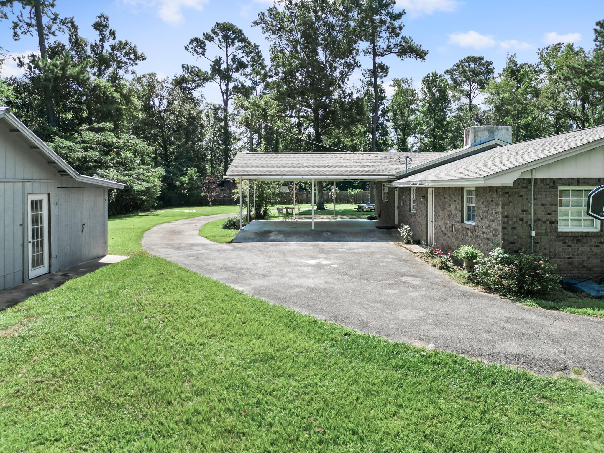 8372 Northwest River Road Bristol, FL 32321 - Photo 9 of 35