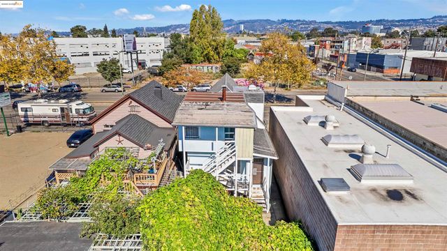 a picture of a city view