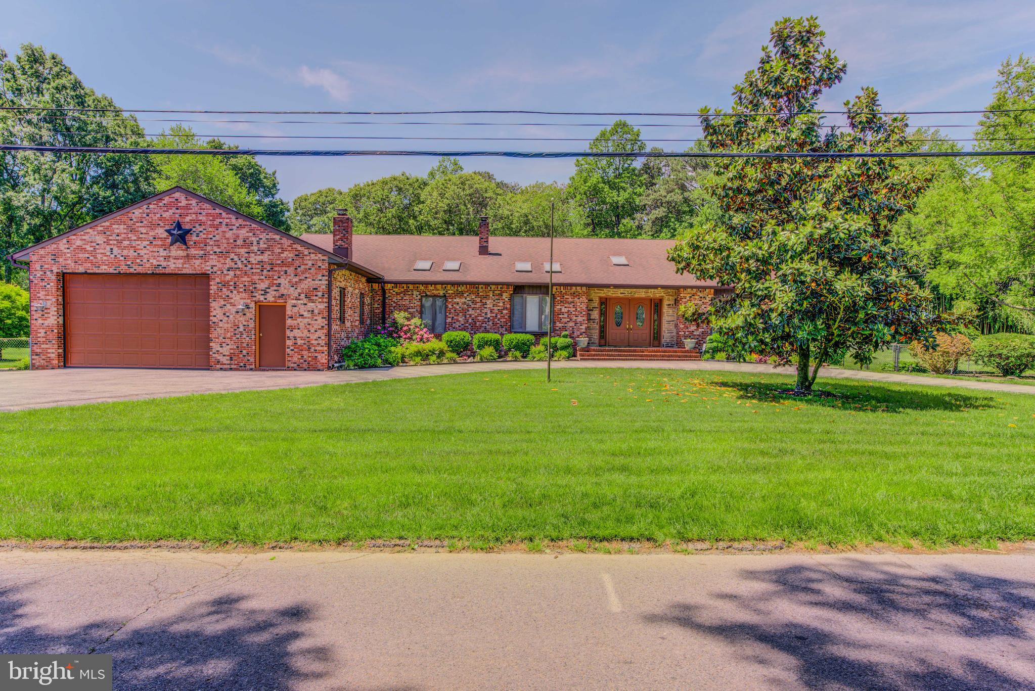 210 Brookfield Road Pasadena, MD 21122 - Photo 2 of 58