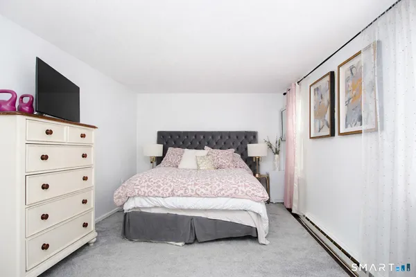 $239,900 | 20 A Seymour Street, Windsor, CT 06095