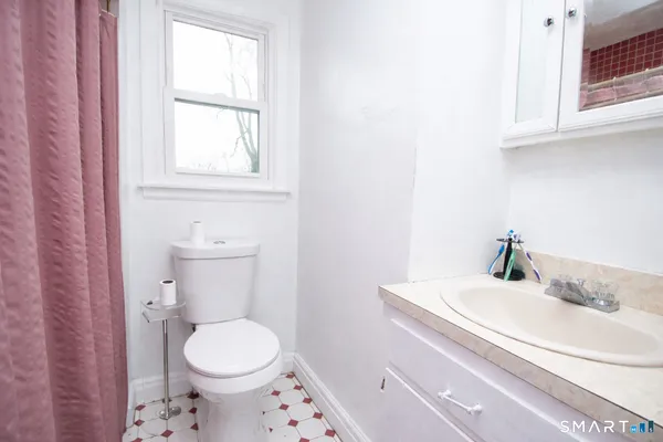 $239,900 | 20 A Seymour Street, Windsor, CT 06095