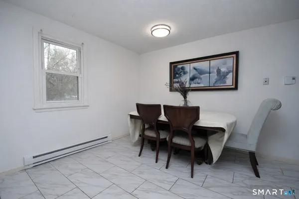 $239,900 | 20 A Seymour Street, Windsor, CT 06095