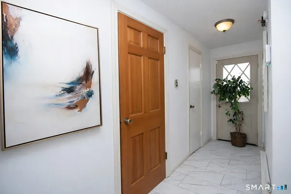 $239,900 | 20 A Seymour Street, Windsor, CT 06095