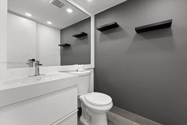 $168,000 | 590 Brittany M, Unit 590, Delray Beach, FL 33446