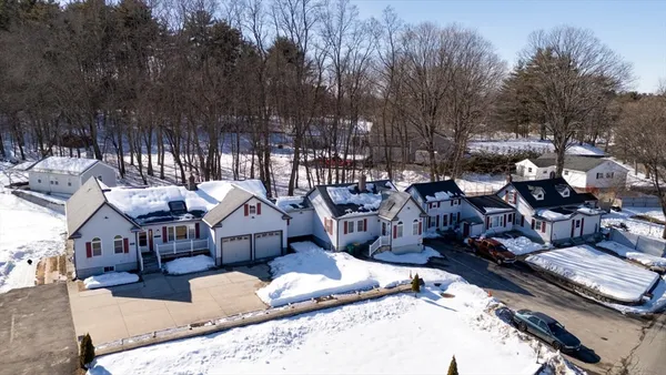 $1,750,000 | 1 Glendale Road, Hudson, MA 01749