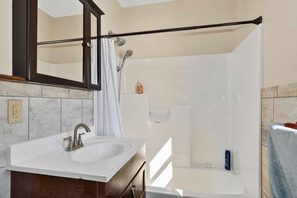 1 Glendale Road Hudson, MA 01749 - Photo 26 of 42