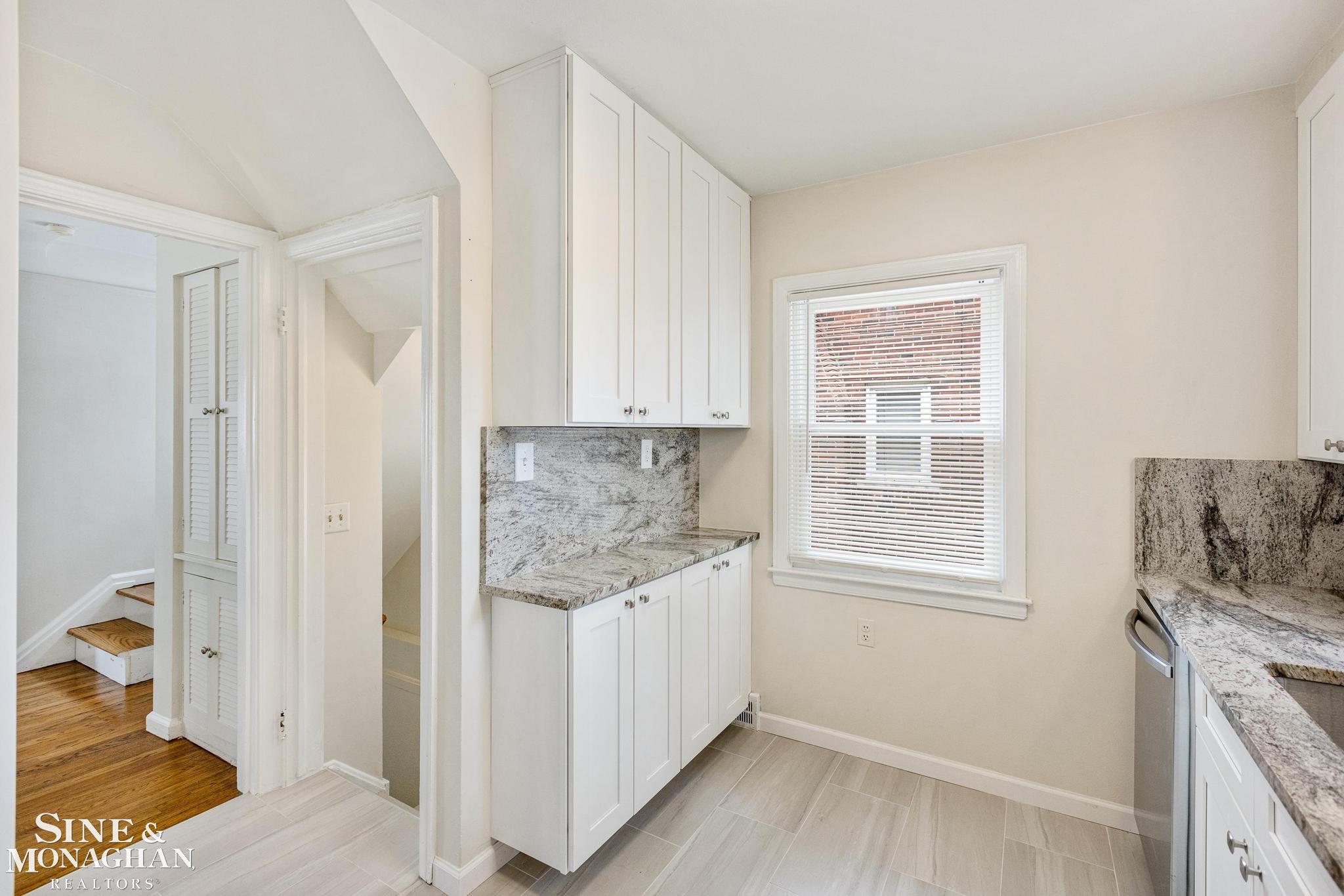2119 Lancaster Street Grosse Pointe, MI 48236 - Photo 9 of 23