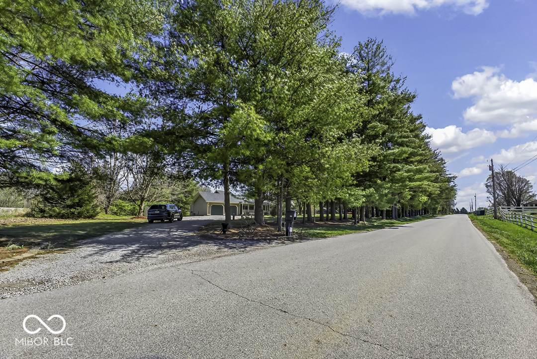 840 Nast Chapel Road Martinsville, IN 46151 - Photo 4 of 56