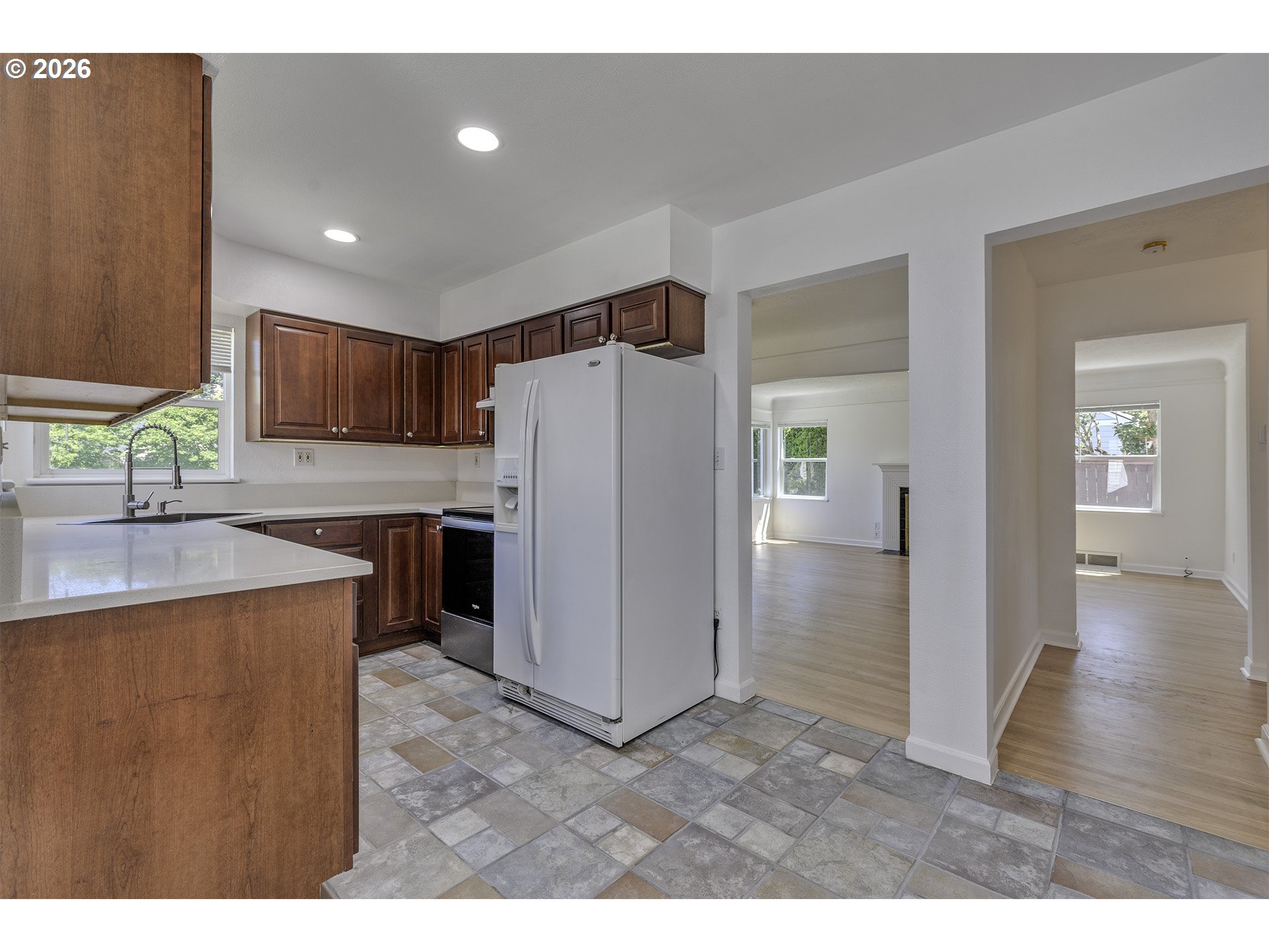 4768 North Yale Street Portland, OR 97203 - Photo 6 of 31