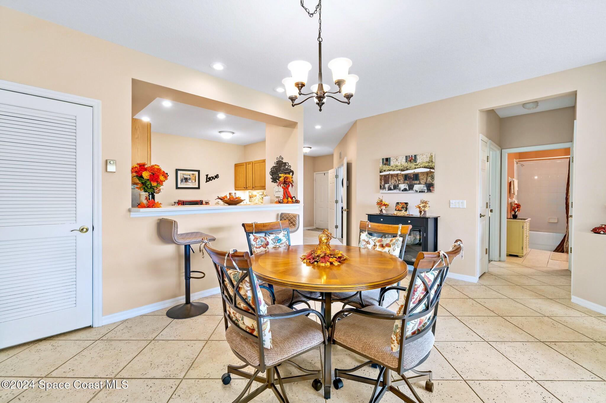 400 Trotter Lane, Unit 102 Melbourne, FL 32940 - Photo 18 of 51 Dining Area