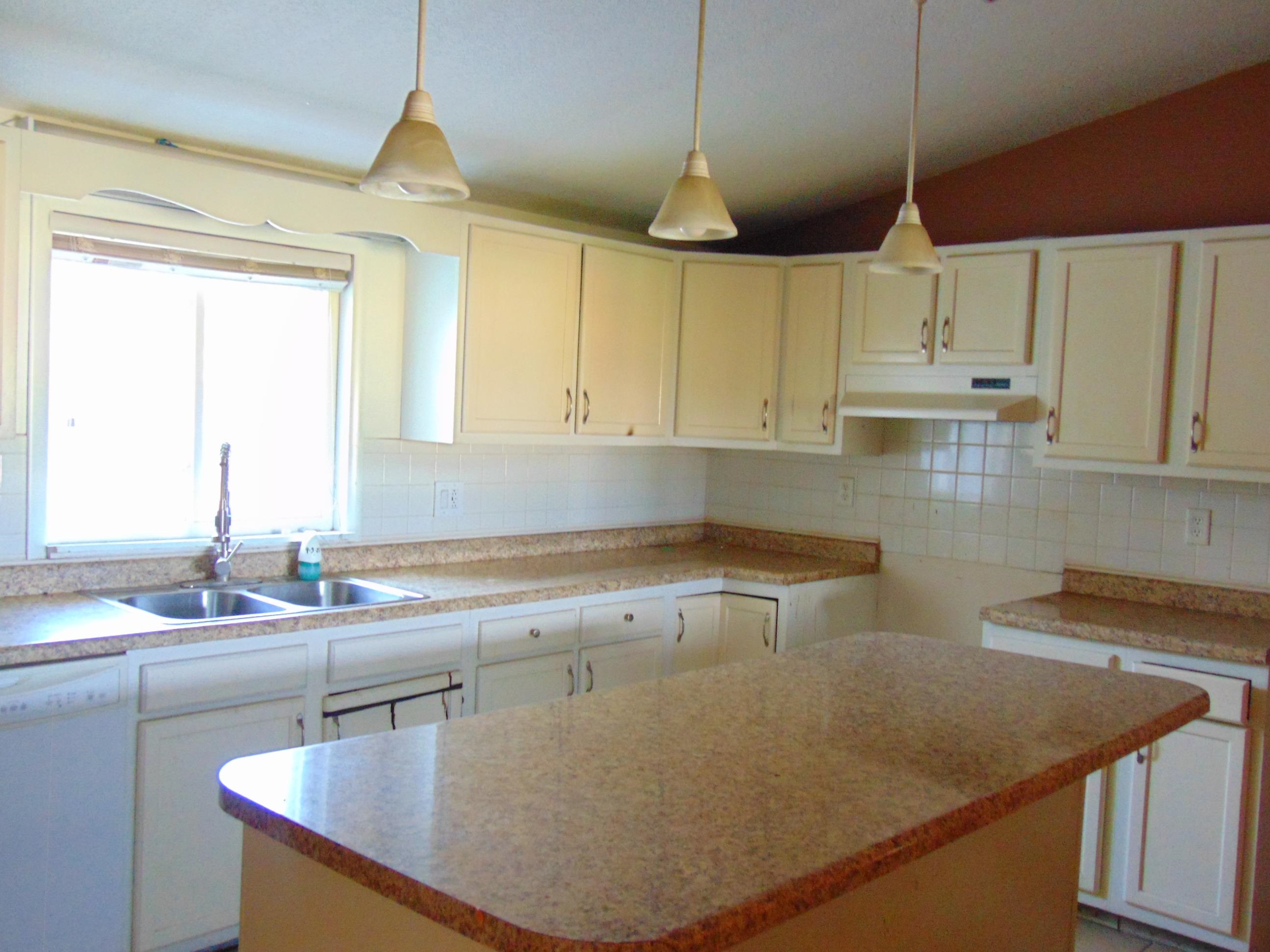 4052 South Shepherd Road Mount Pleasant, MI 48858 - Photo 5 of 15 1938650-ff3bea89-7800-4587-9f38-bf468bae6560.JPG