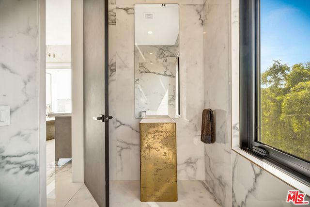 $11,900,000 | 5944 Filaree Heights Road, Malibu, CA 90265