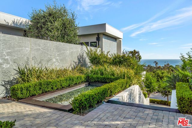 $11,900,000 | 5944 Filaree Heights Road, Malibu, CA 90265