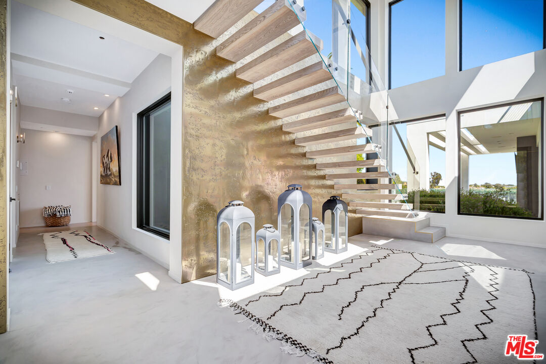 5944 Filaree Heights Road Malibu, CA 90265 - Photo 6 of 36