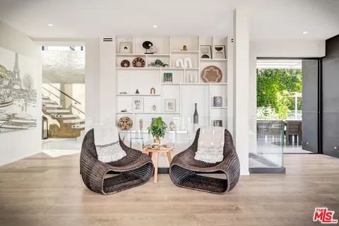 $11,900,000 | 5944 Filaree Heights Road, Malibu, CA 90265