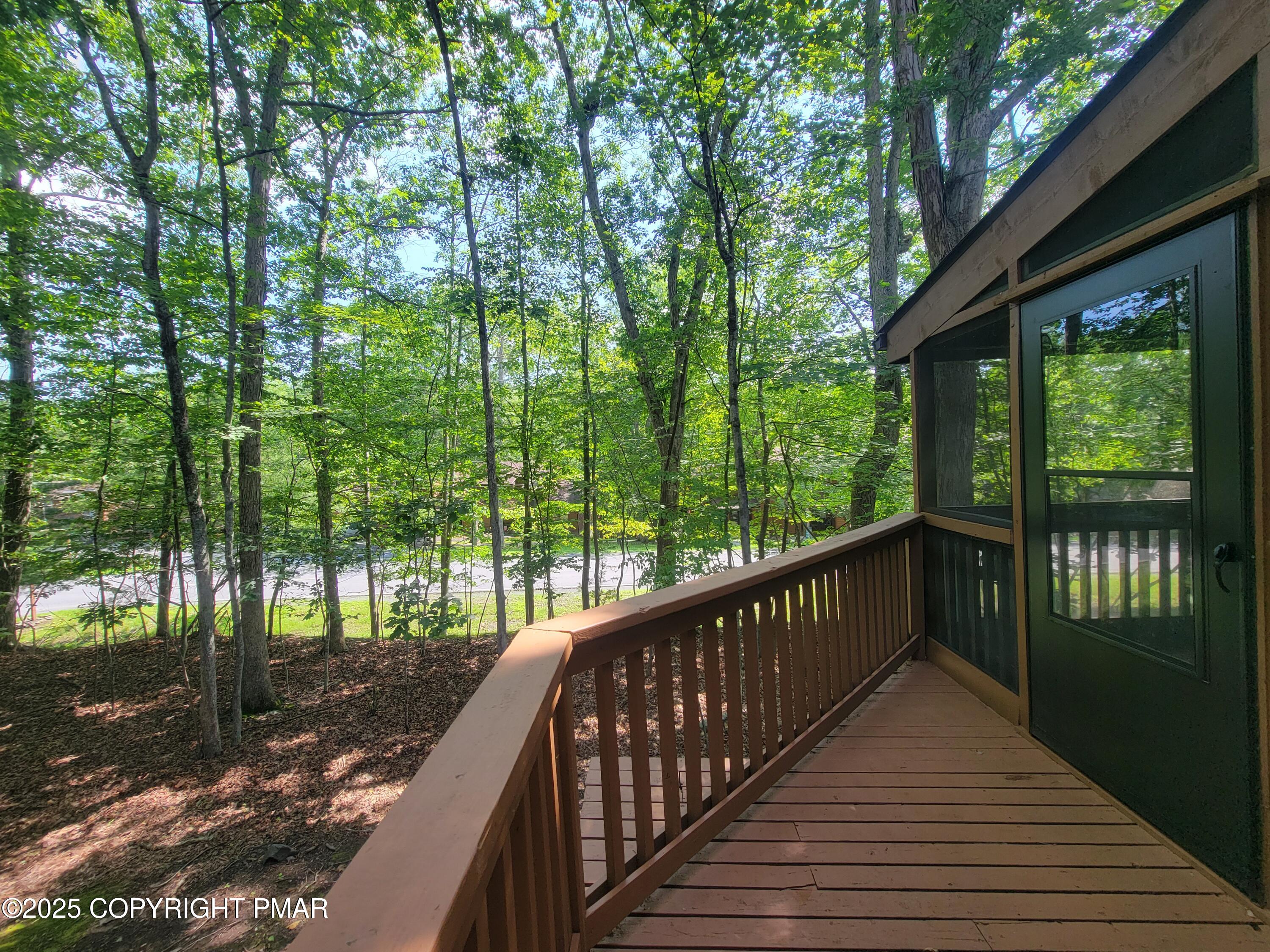 216 Falls Circle Bushkill, PA 18324 - Photo 5 of 26 20250623_110407