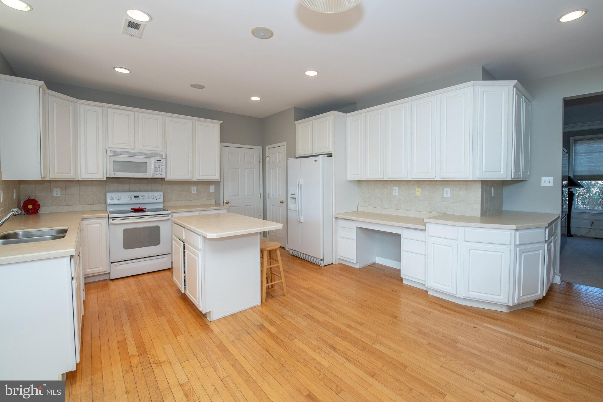 205 Tremain Road Bensalem, PA 19020 - Photo 15 of 58 Gallery Image 15