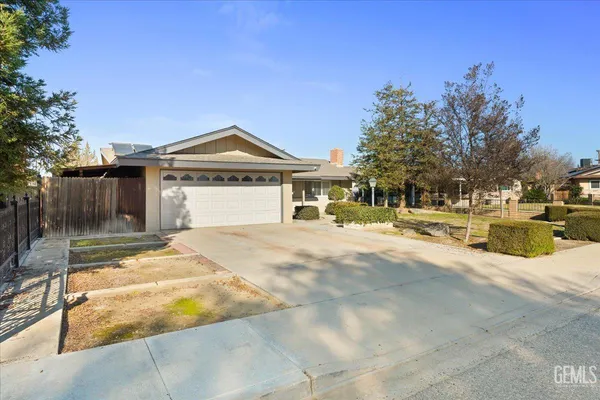 a view of the house with a outdoor space