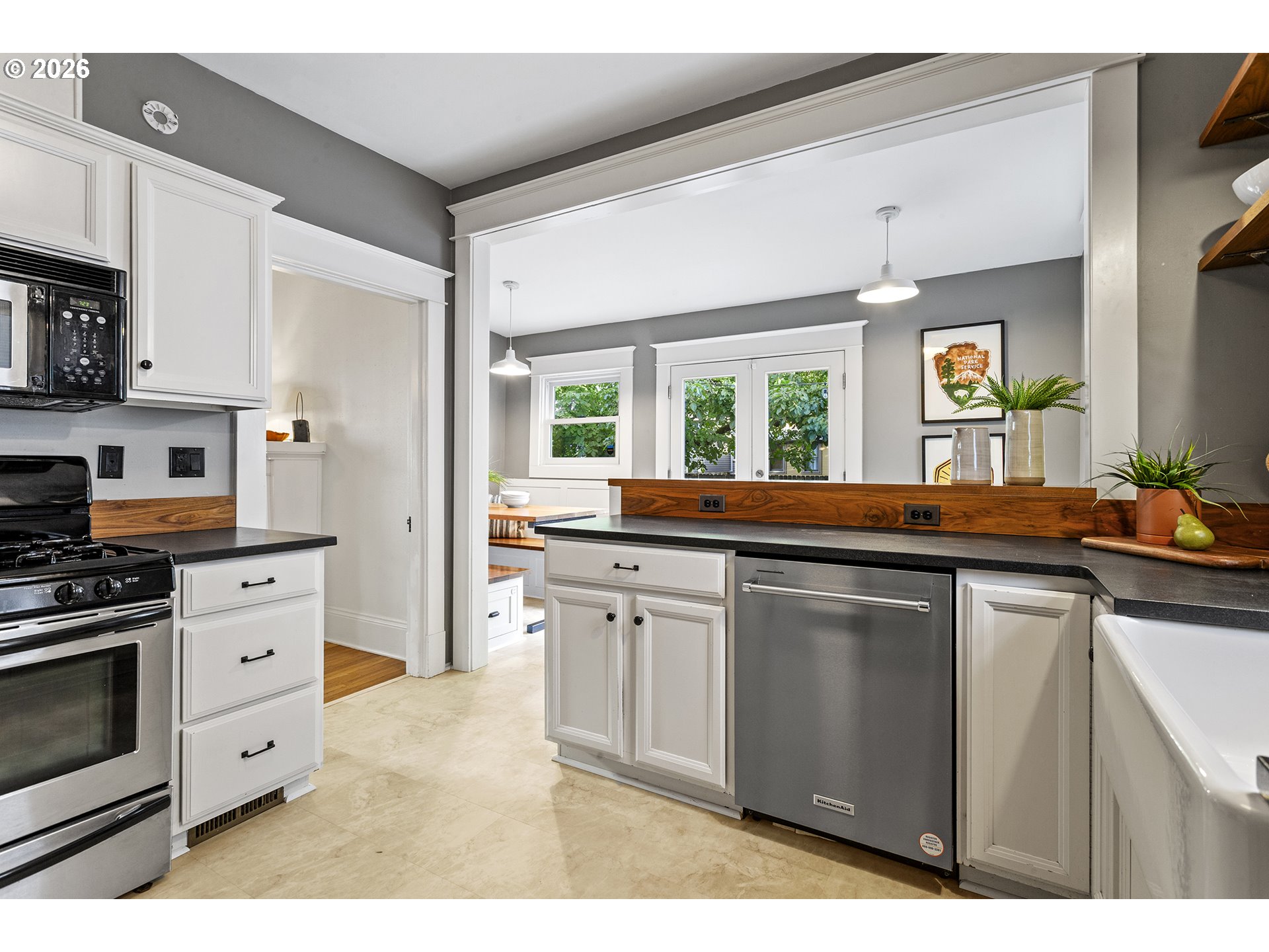 132 Northeast Cook Street Portland, OR 97212 - Photo 15 of 38 Kitchen
