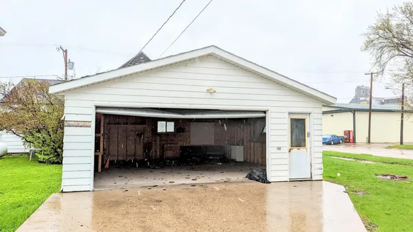 $25,000 | 800 Burke Avenue, Harvey, ND 58341