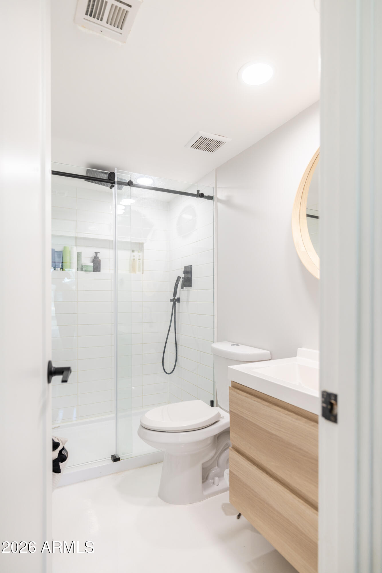4201 East Camelback Road, Unit 91 Phoenix, AZ 85018 - Photo 11 of 23 Primary bath
