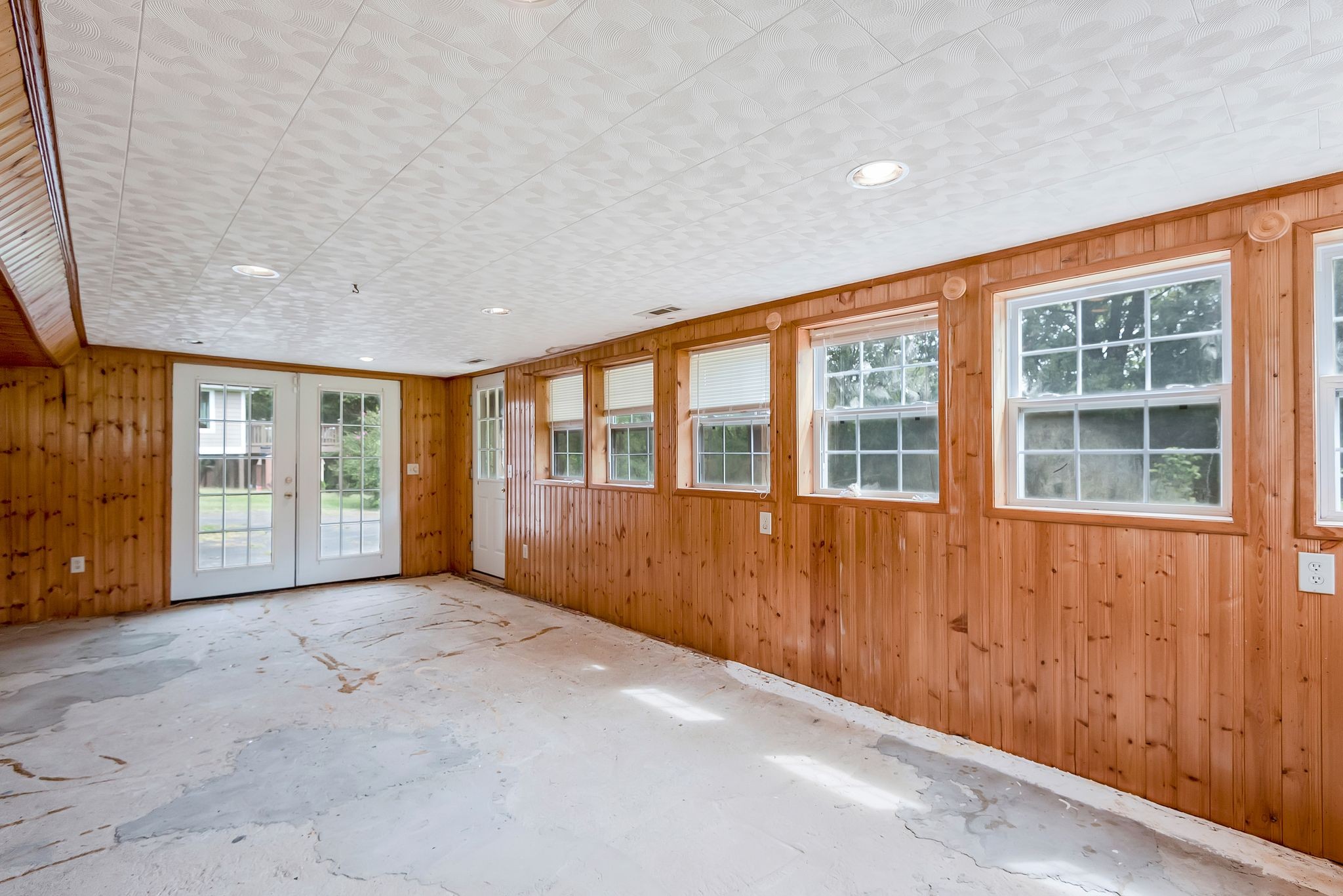 4848 Concord Drive Hermitage, TN 37076 - Photo 21 of 42 a view of an empty room with a window