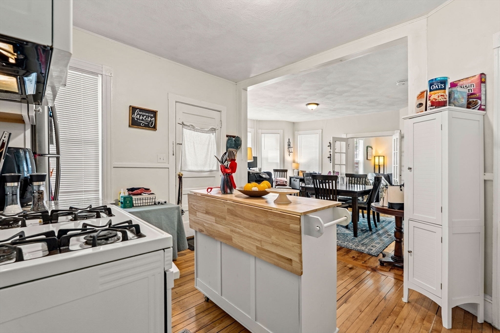 191 Bay Road Hamilton, MA 01982 - Photo 25 of 42