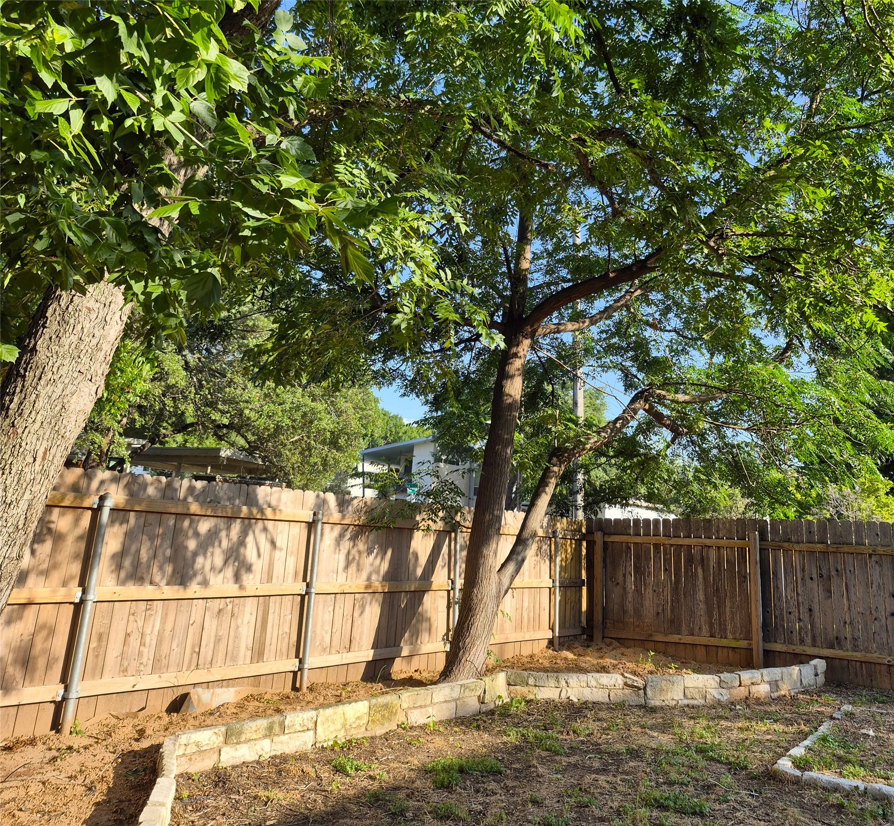 1139 Emmitt Run Austin, TX 78721 - Photo 28 of 30