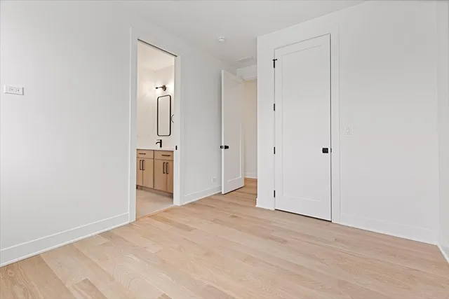 $1,750,000 | 1964 West Farragut Avenue, Chicago, IL 60625