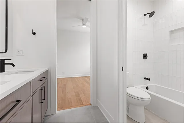 $1,750,000 | 1964 West Farragut Avenue, Chicago, IL 60625