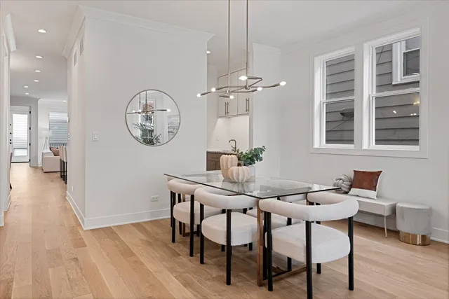 $1,750,000 | 1964 West Farragut Avenue, Chicago, IL 60625