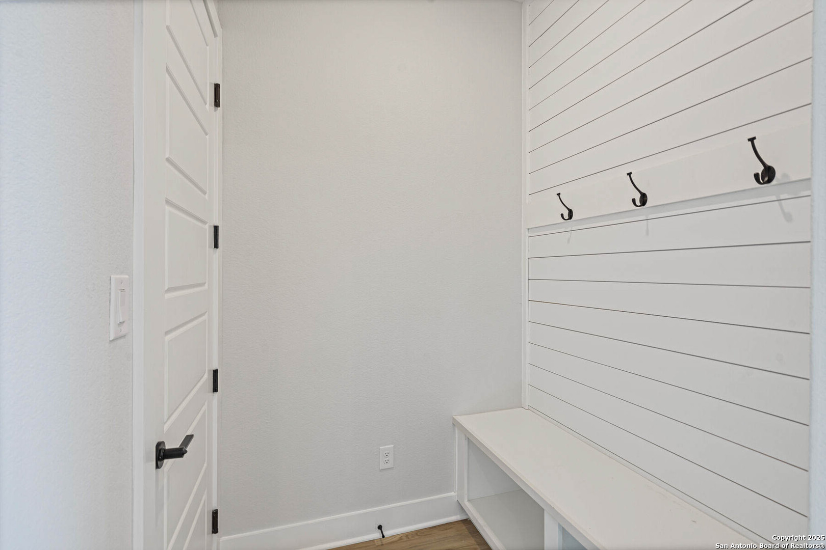 189 Wisteria View Castroville, TX 78009 - Photo 15 of 16