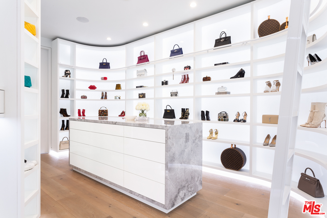 1840 Mango Way Los Angeles, CA 90049 - Photo 20 of 29