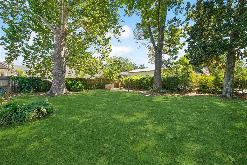 349 Little Farms Avenue River Ridge, LA 70123 - Photo 2 of 12 Gallery Image 2