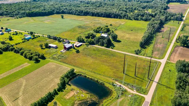 $550,000 | W444 Carlson Lane, Oconto Falls, WI 54154