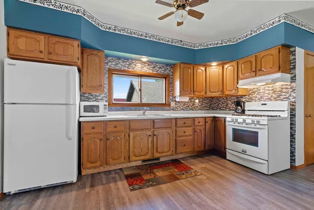 $550,000 | W444 Carlson Lane, Oconto Falls, WI 54154