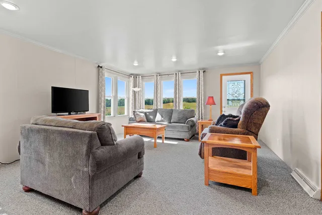 $550,000 | W444 Carlson Lane, Oconto Falls, WI 54154