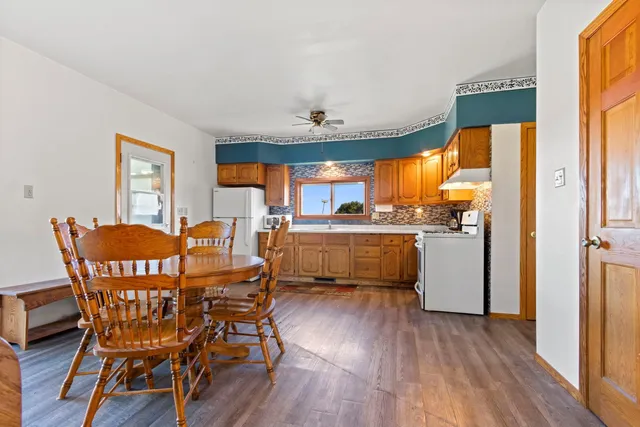 $550,000 | W444 Carlson Lane, Oconto Falls, WI 54154