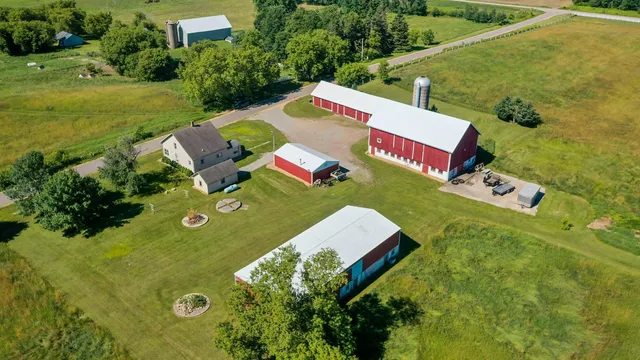 $550,000 | W444 Carlson Lane, Oconto Falls, WI 54154