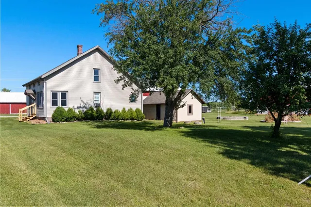 $550,000 | W444 Carlson Lane, Oconto Falls, WI 54154